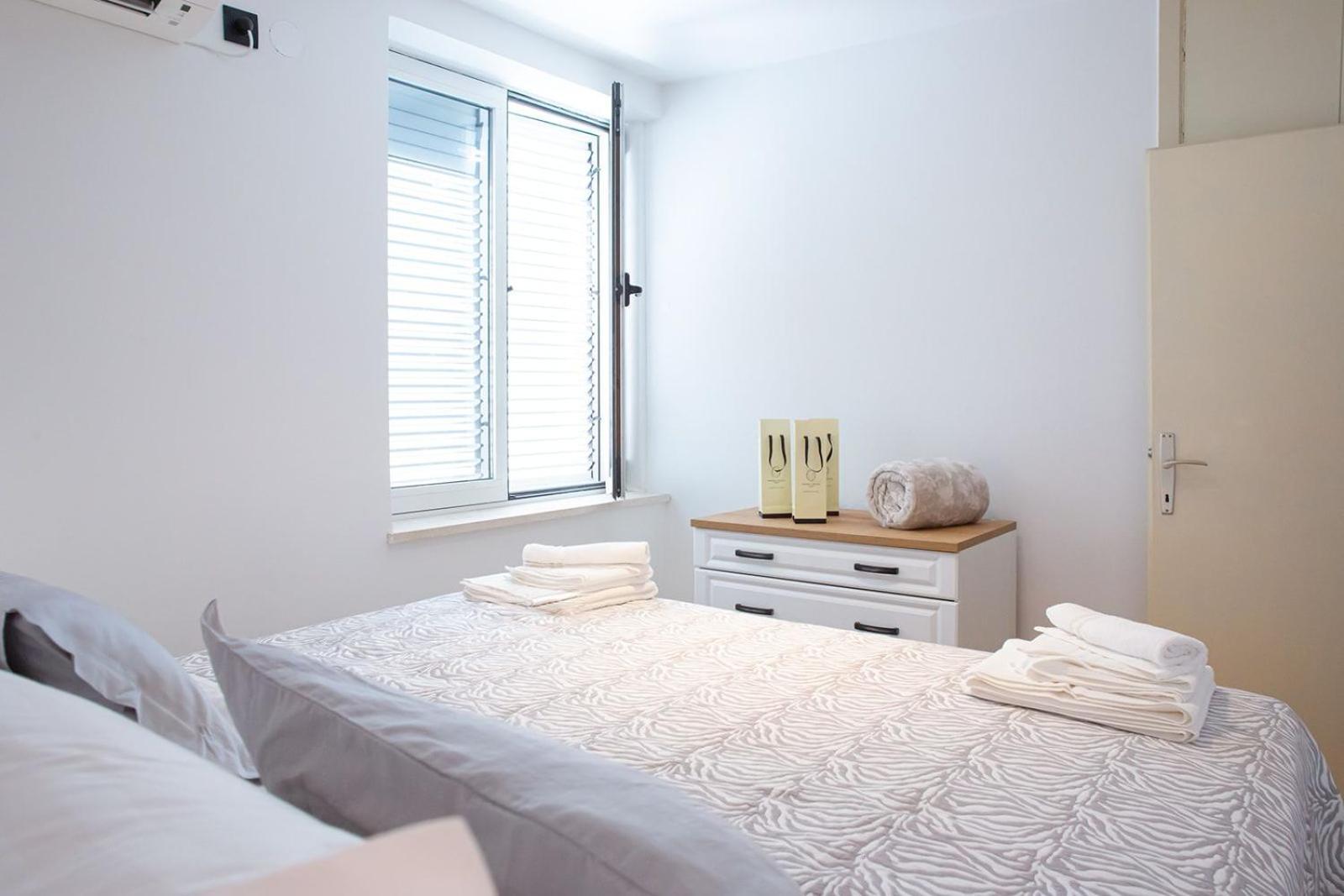 Three Bedroom Apartment With Old Town View - Orlanda'S Apartment Ντουμπρόβνικ Εξωτερικό φωτογραφία